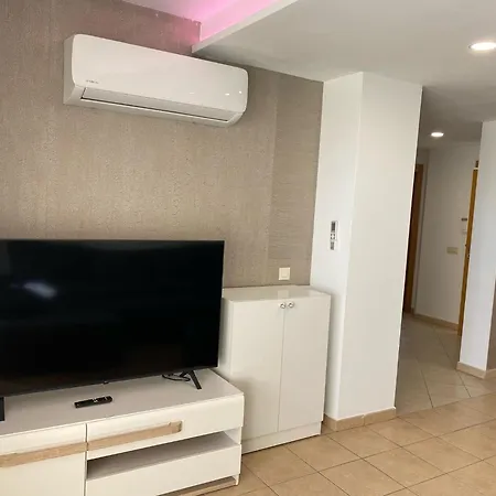 Luxury Apartment *